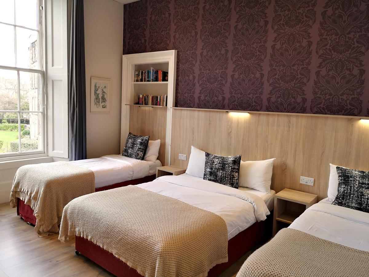Pensión Dene Guest House, New Town 3*